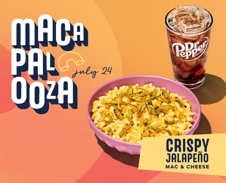 Macapalooza July '24. Dr Pepper in glass with ice, with Cripsy Jalapeno mac and cheese.